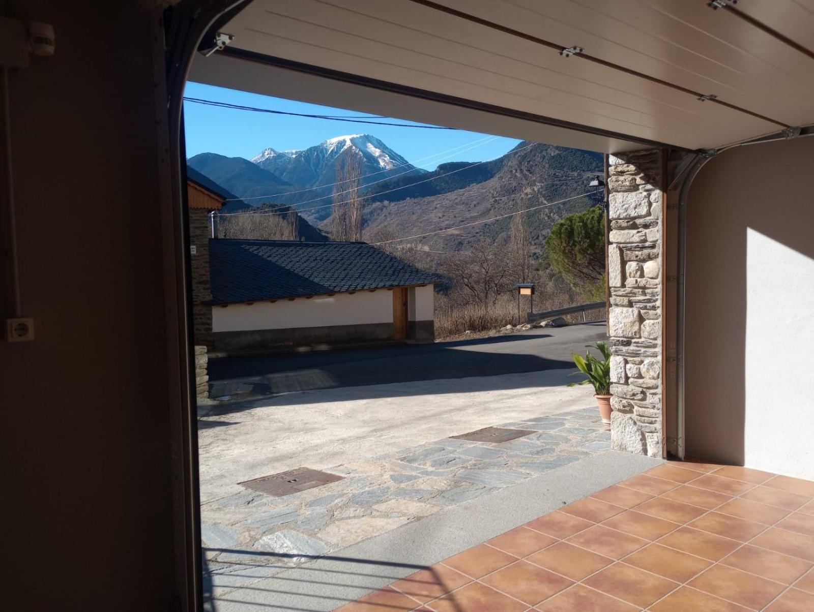 Rural Berros Apartment La Guingueta D'Aneu Exterior photo